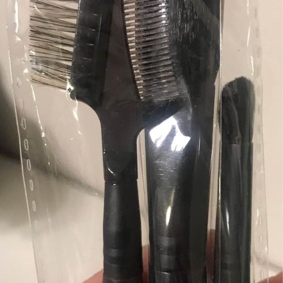 Set of 4 black Lancôme makeup brushes/eyebrow brush brand new in package - Picture 3 of 4